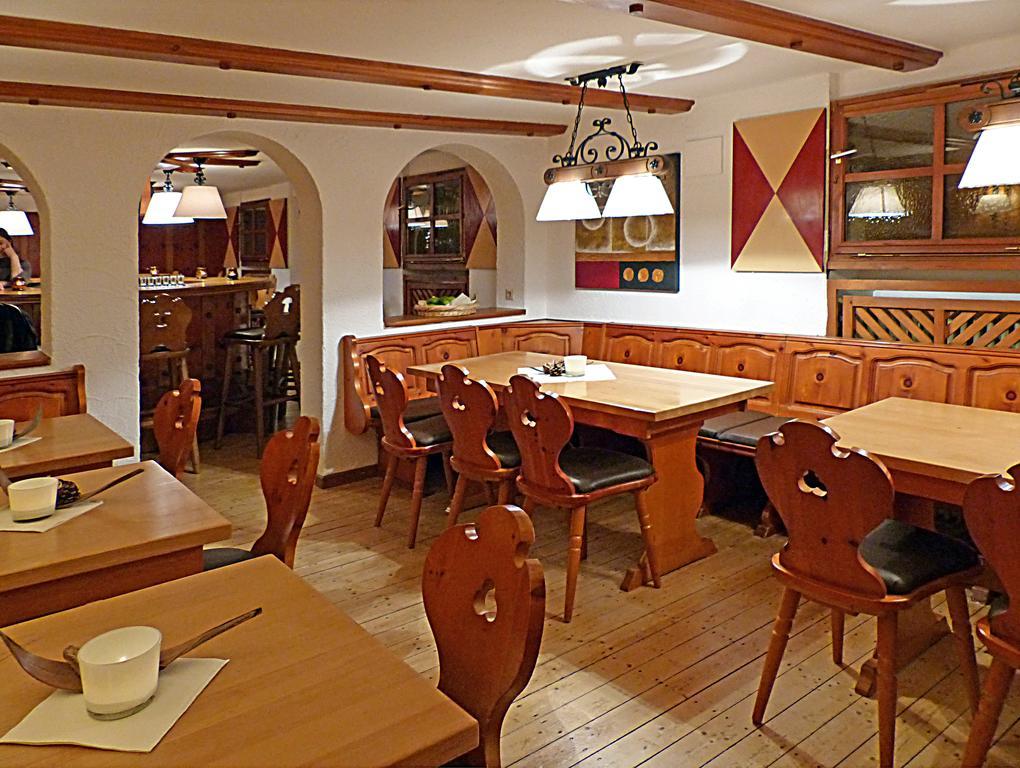 Hotel-Restaurant Schwyzerhuesli Viernheim Exterior photo