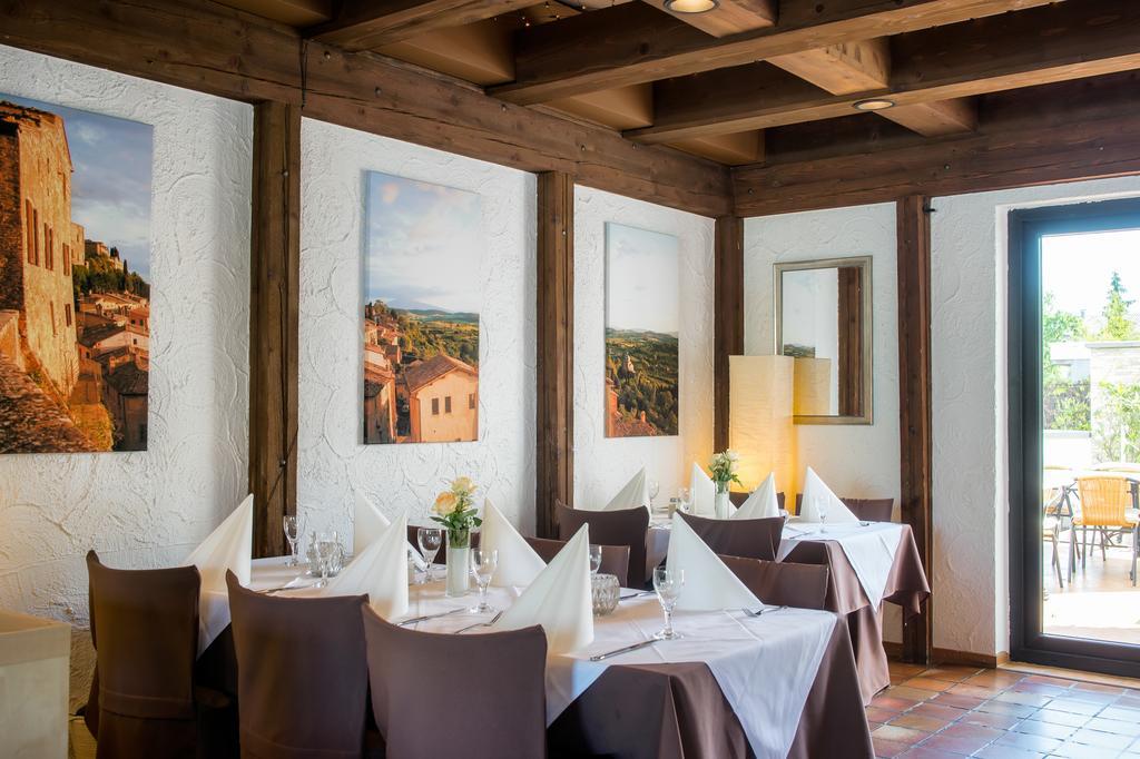 Hotel-Restaurant Schwyzerhuesli Viernheim Exterior photo